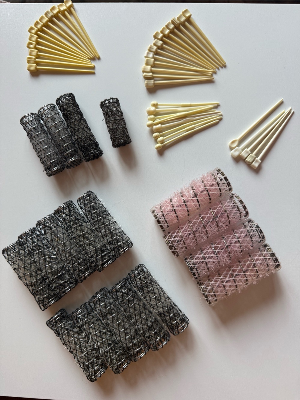 Vintage Mesh Rollers w/Pins Assorted Sizes 18 Ct.